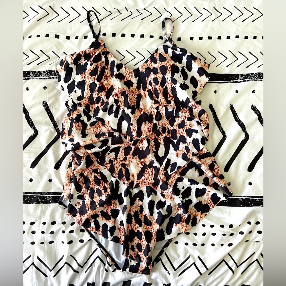 Chic Soul Leopard Ruffle Swimsuit 🤎💛